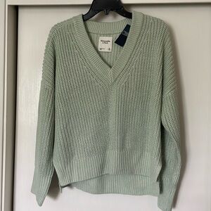 Abercrombie V neck pullover